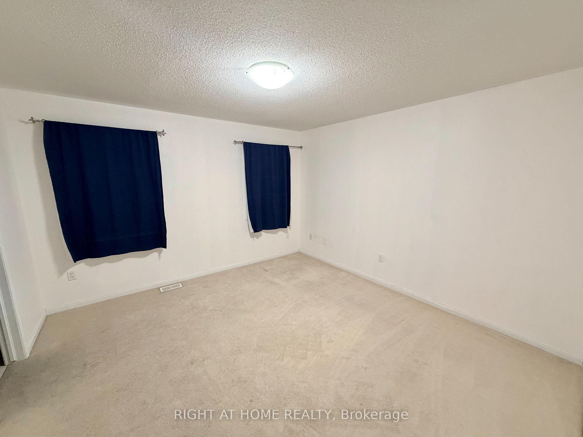 Photo 7 of 19 Klemscott Road, Brampton, Northwest Brampton — HOMEH