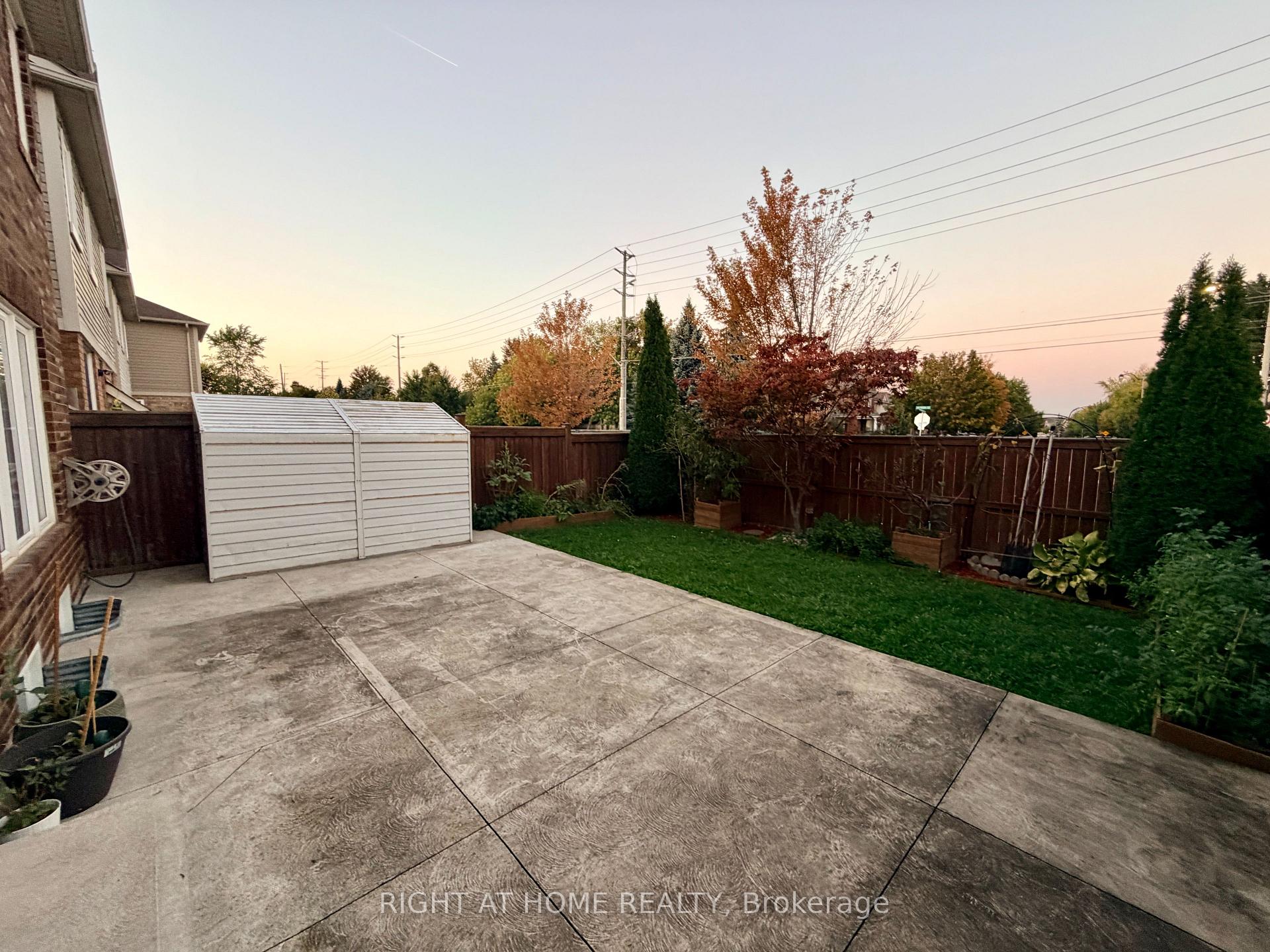 Photo 15 of 19 Klemscott Road, Brampton, Northwest Brampton — HOMEH