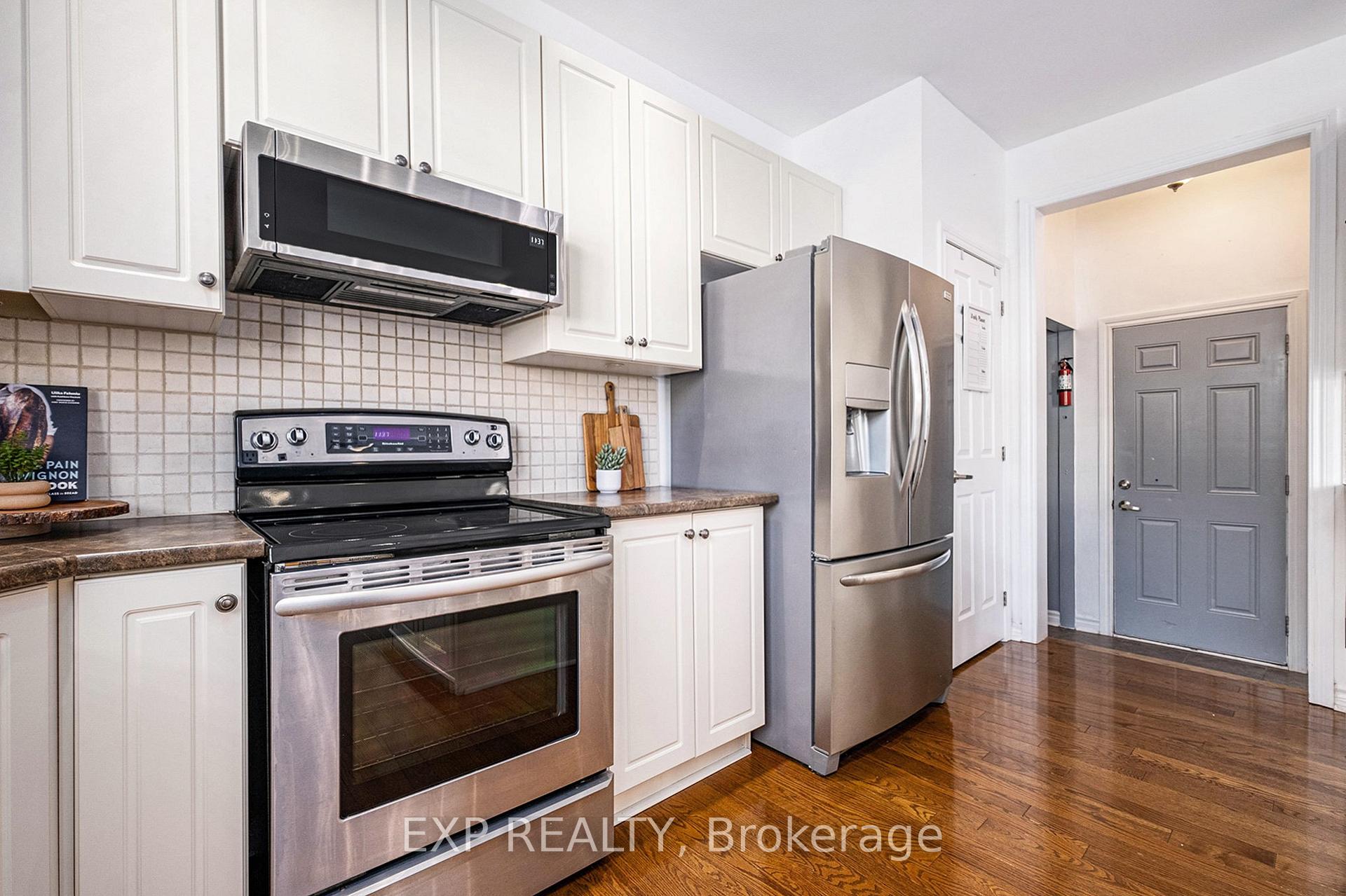Photo 12 of 2174 Sunset Cove Circle, Ottawa, Barrhaven - Half Moon Bay — HOMEH