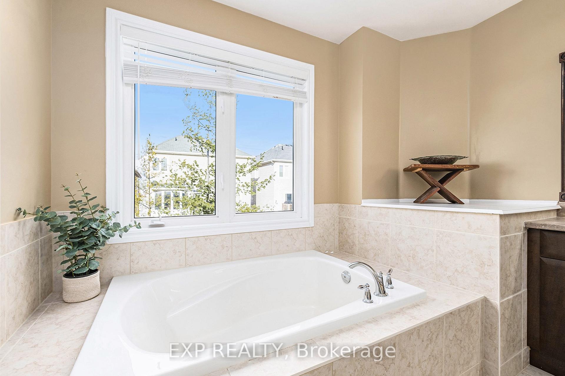 Photo 19 of 2174 Sunset Cove Circle, Ottawa, Barrhaven - Half Moon Bay — HOMEH