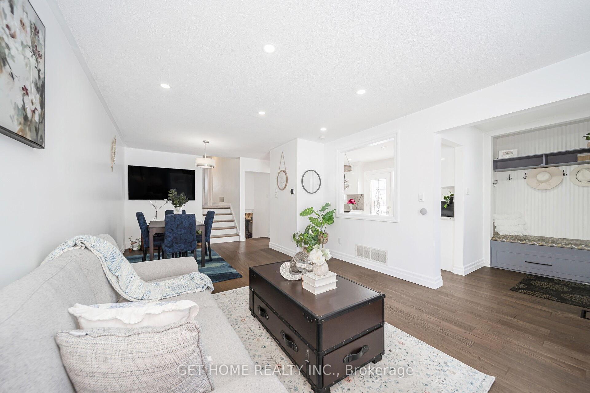 Photo 5 of 2446 Martin Court, Burlington, Mountainside — HOMEH