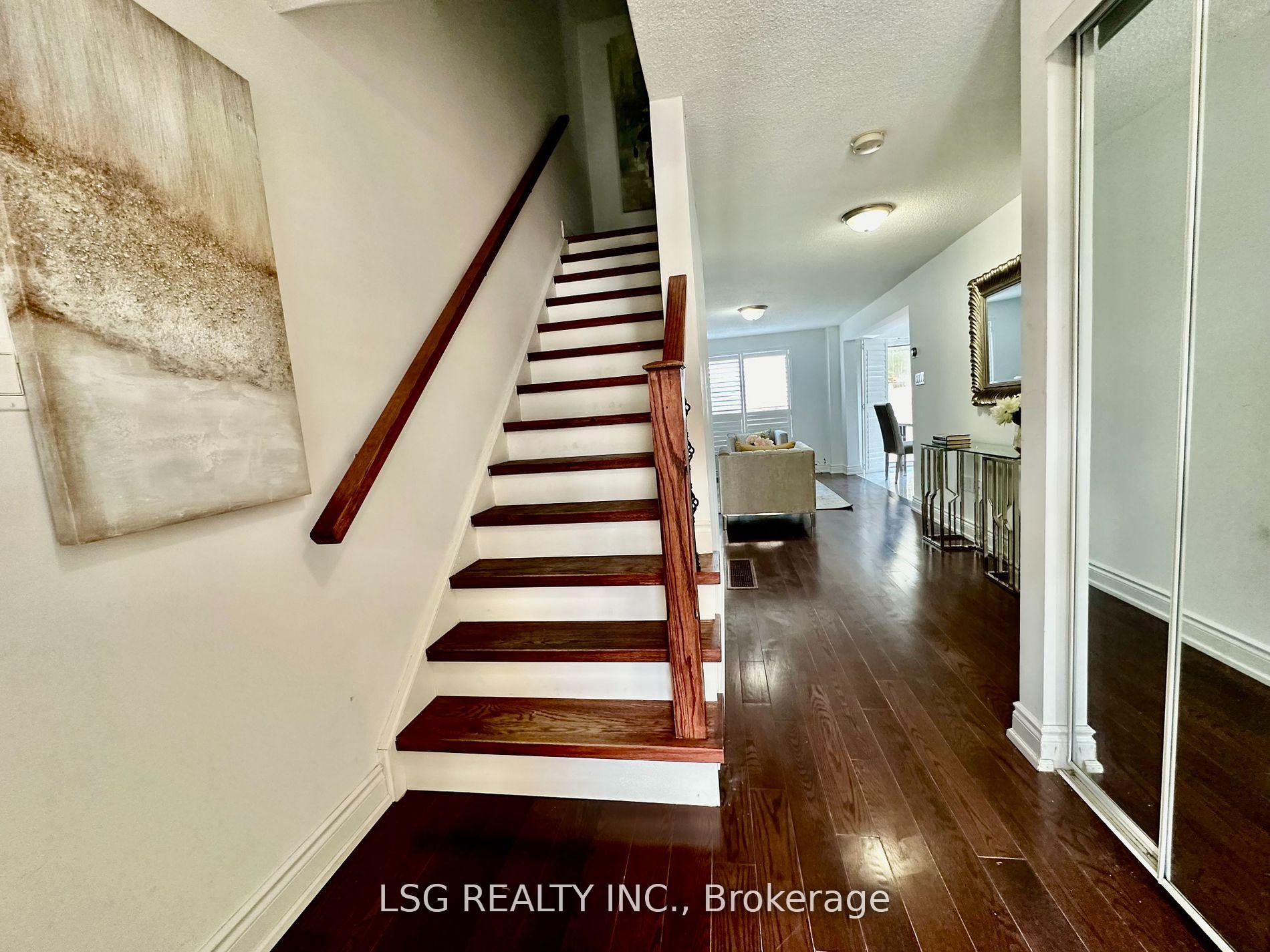 Photo 3 of 60 Larkin Drive, Barrie, Georgian Drive — HOMEH