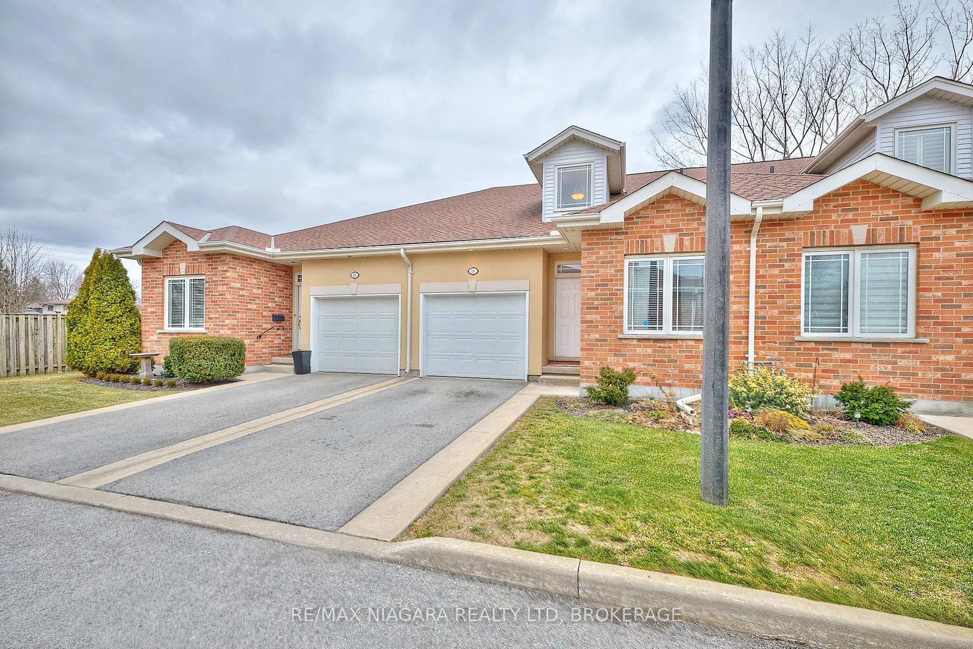 Photo 4 of Unit 10, 4300 Kalar Road, Niagara Falls, Ascot — HOMEH