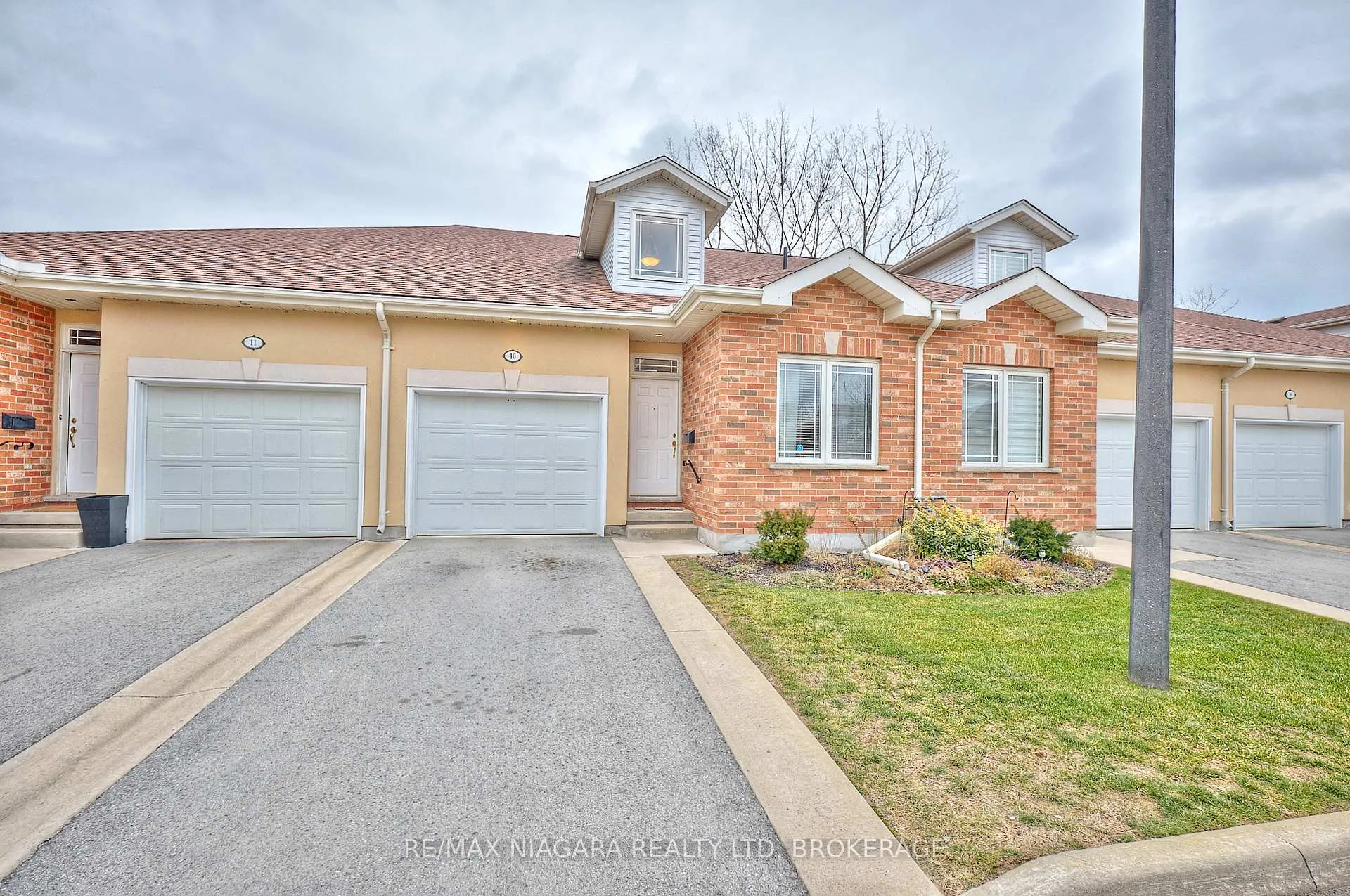 Photo 6 of Unit 10, 4300 Kalar Road, Niagara Falls, Ascot — HOMEH