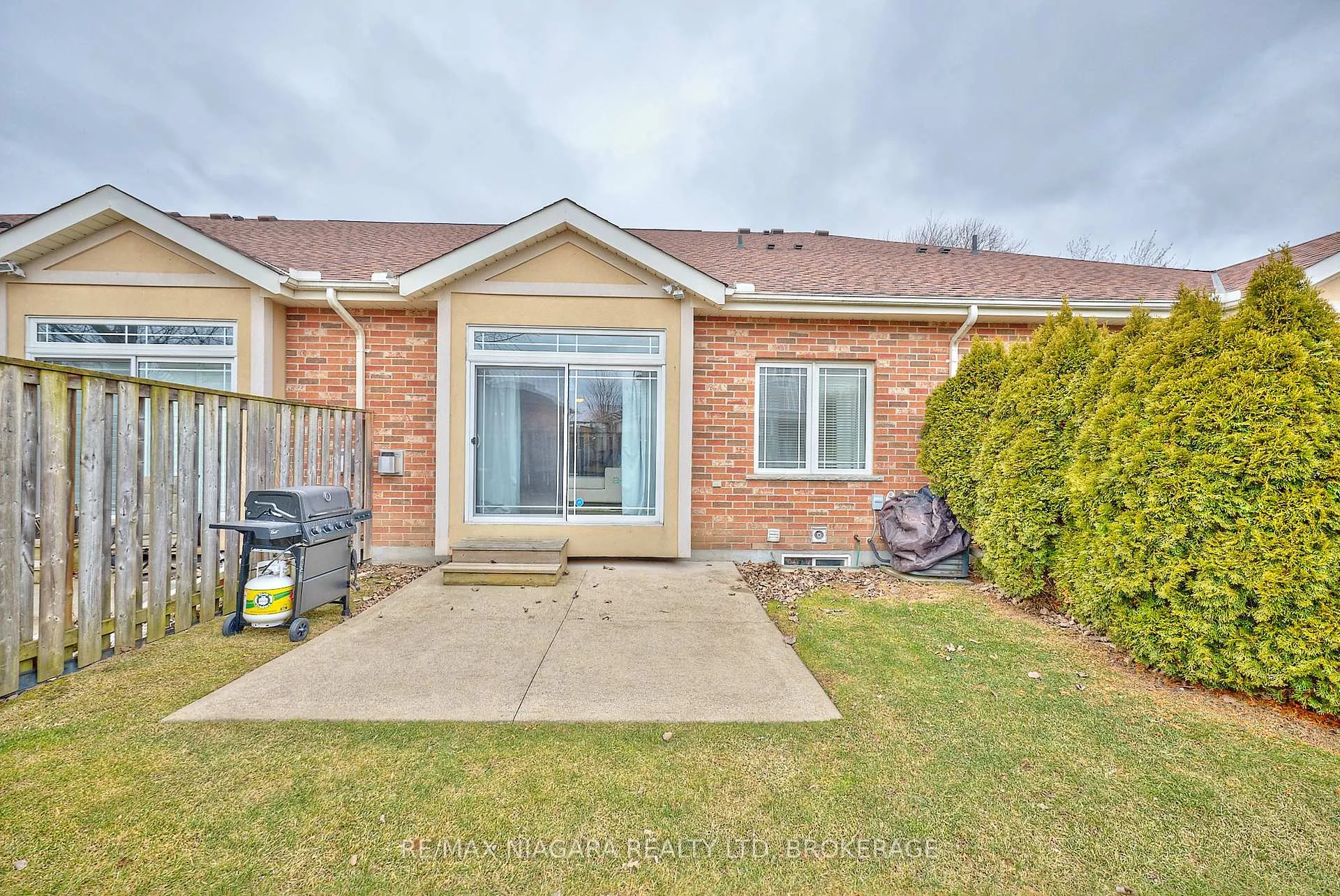 Photo 35 of Unit 10, 4300 Kalar Road, Niagara Falls, Ascot — HOMEH
