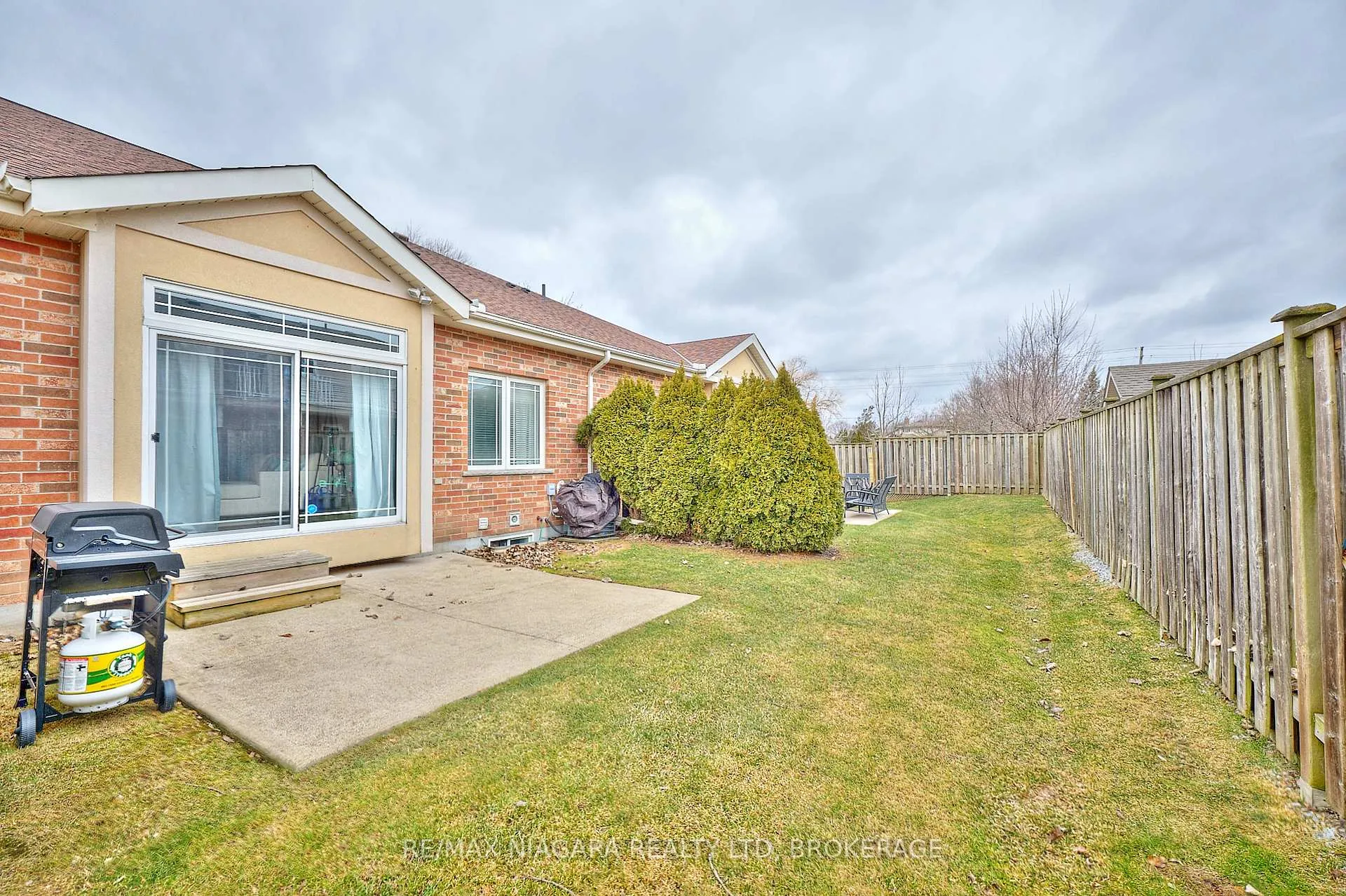Photo 37 of Unit 10, 4300 Kalar Road, Niagara Falls, Ascot — HOMEH