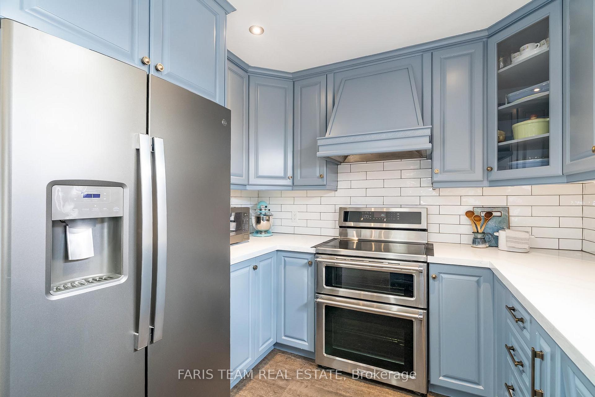 Photo 5 of 87 Silver Maple Crescent, Barrie, Holly — HOMEH