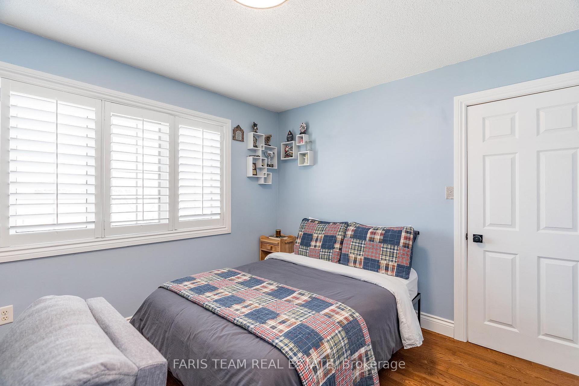 Photo 18 of 87 Silver Maple Crescent, Barrie, Holly — HOMEH