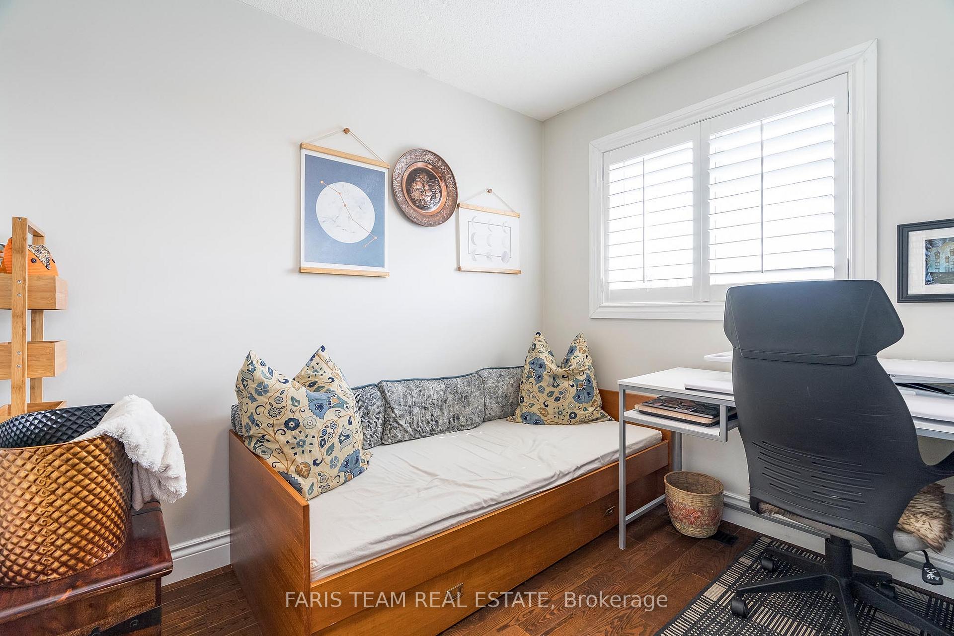Photo 20 of 87 Silver Maple Crescent, Barrie, Holly — HOMEH
