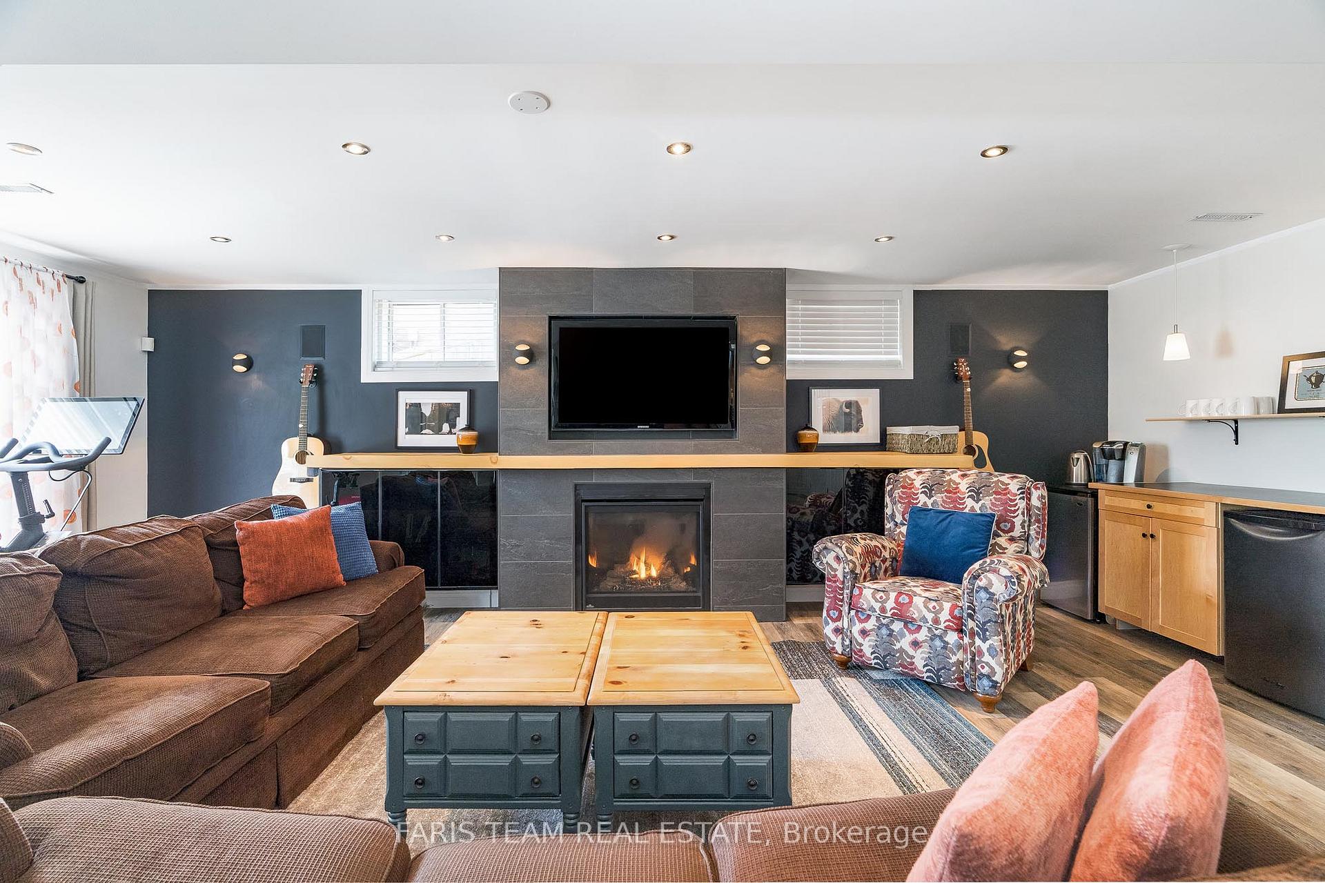 Photo 23 of 87 Silver Maple Crescent, Barrie, Holly — HOMEH
