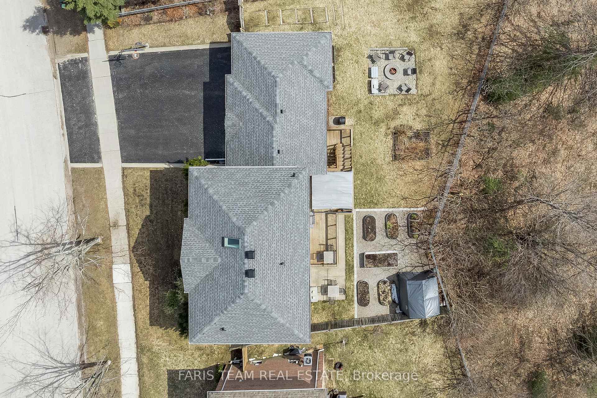 Photo 34 of 87 Silver Maple Crescent, Barrie, Holly — HOMEH