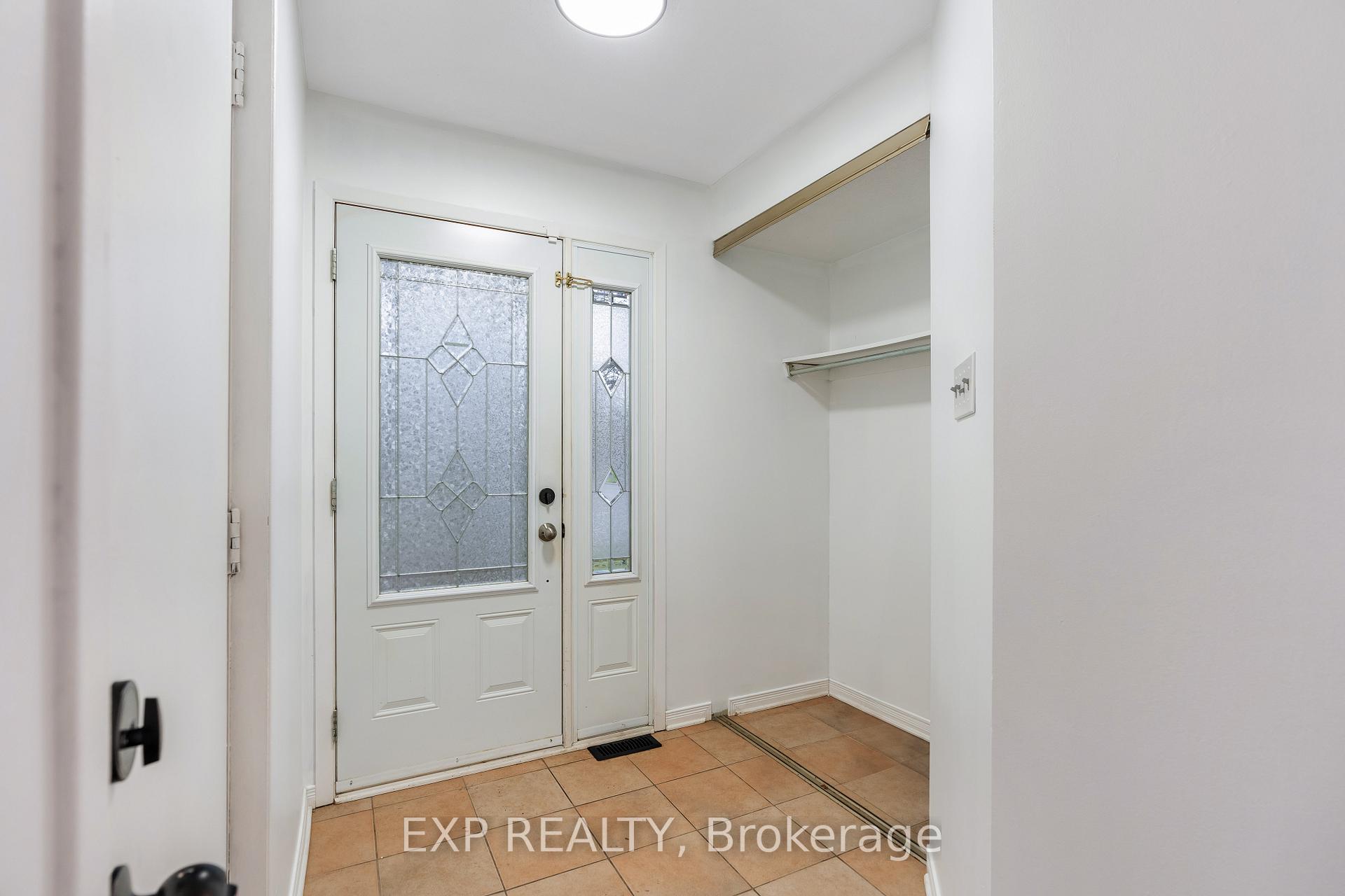 Photo 3 of 29 Bourne Street, Ottawa, Barrhaven - Cedargrove/Fraserdale — HOMEH