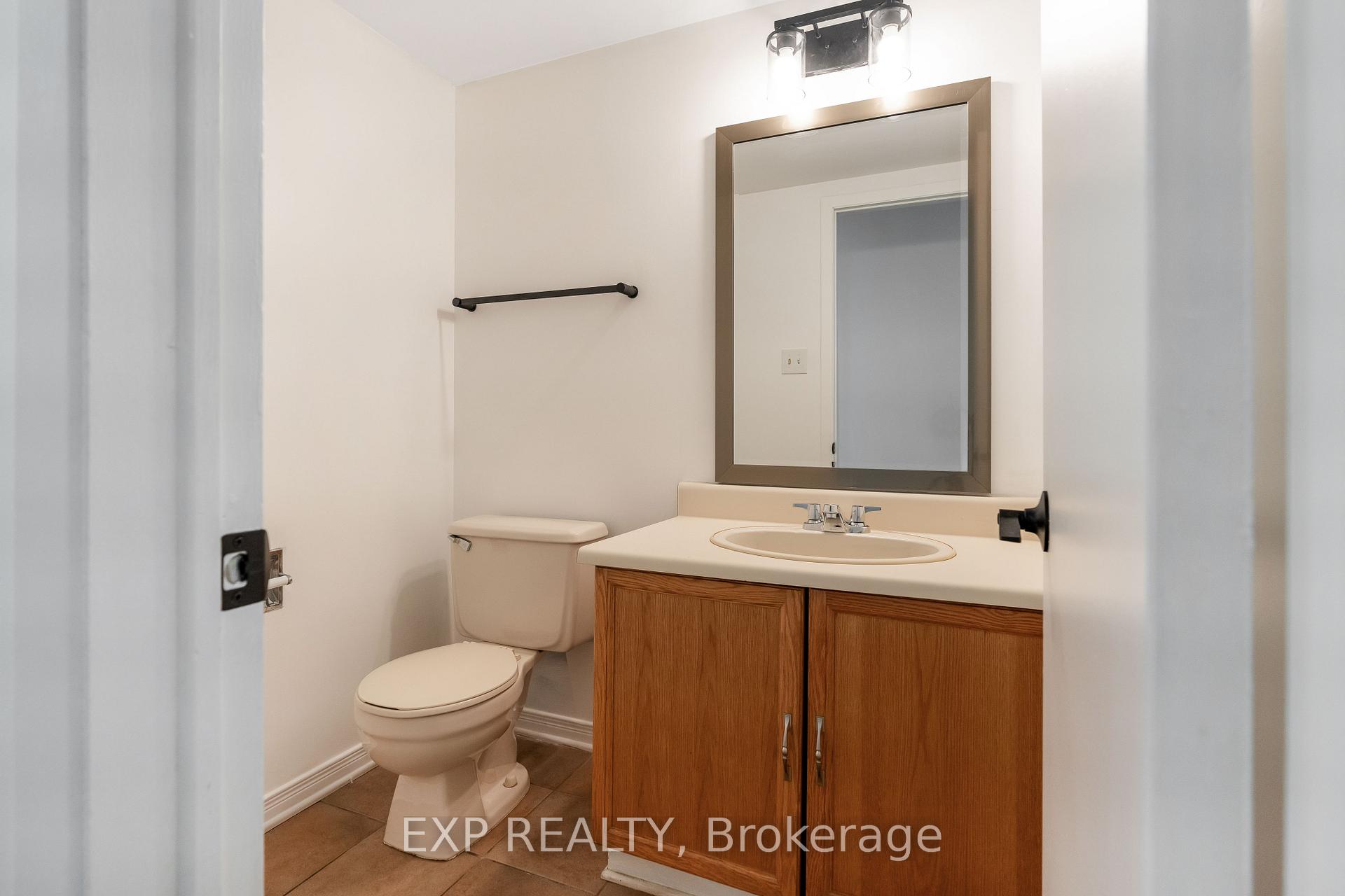 Photo 4 of 29 Bourne Street, Ottawa, Barrhaven - Cedargrove/Fraserdale — HOMEH