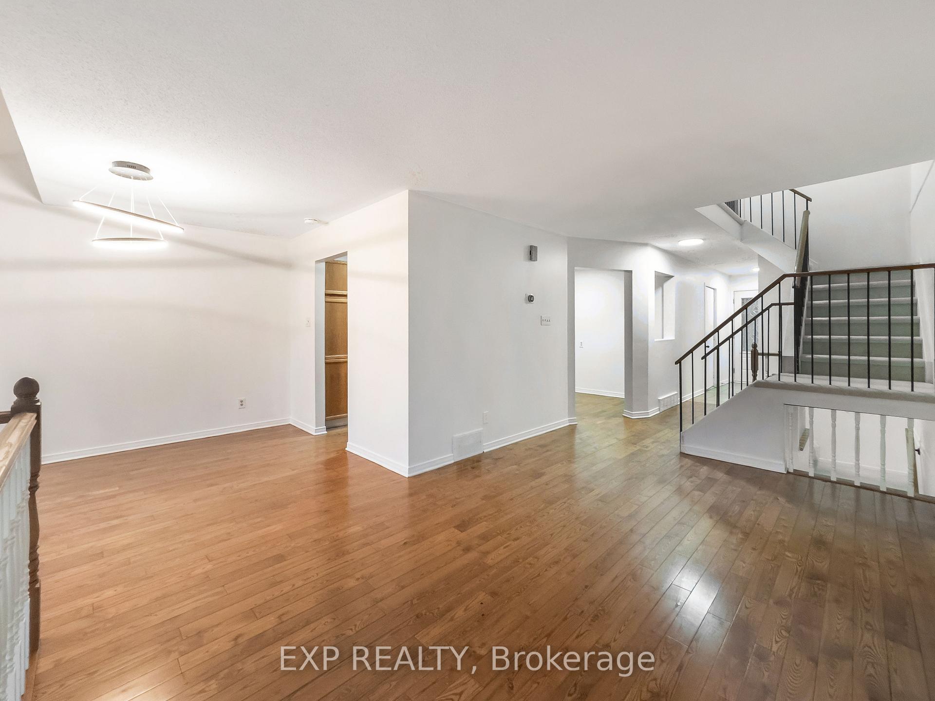 Photo 16 of 29 Bourne Street, Ottawa, Barrhaven - Cedargrove/Fraserdale — HOMEH