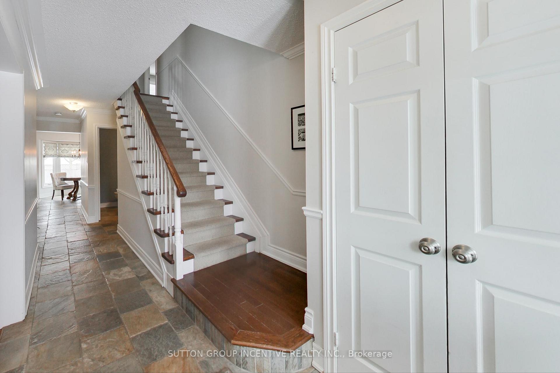 Photo 8 of 16 Byron Crescent, Barrie, Allandale Heights — HOMEH