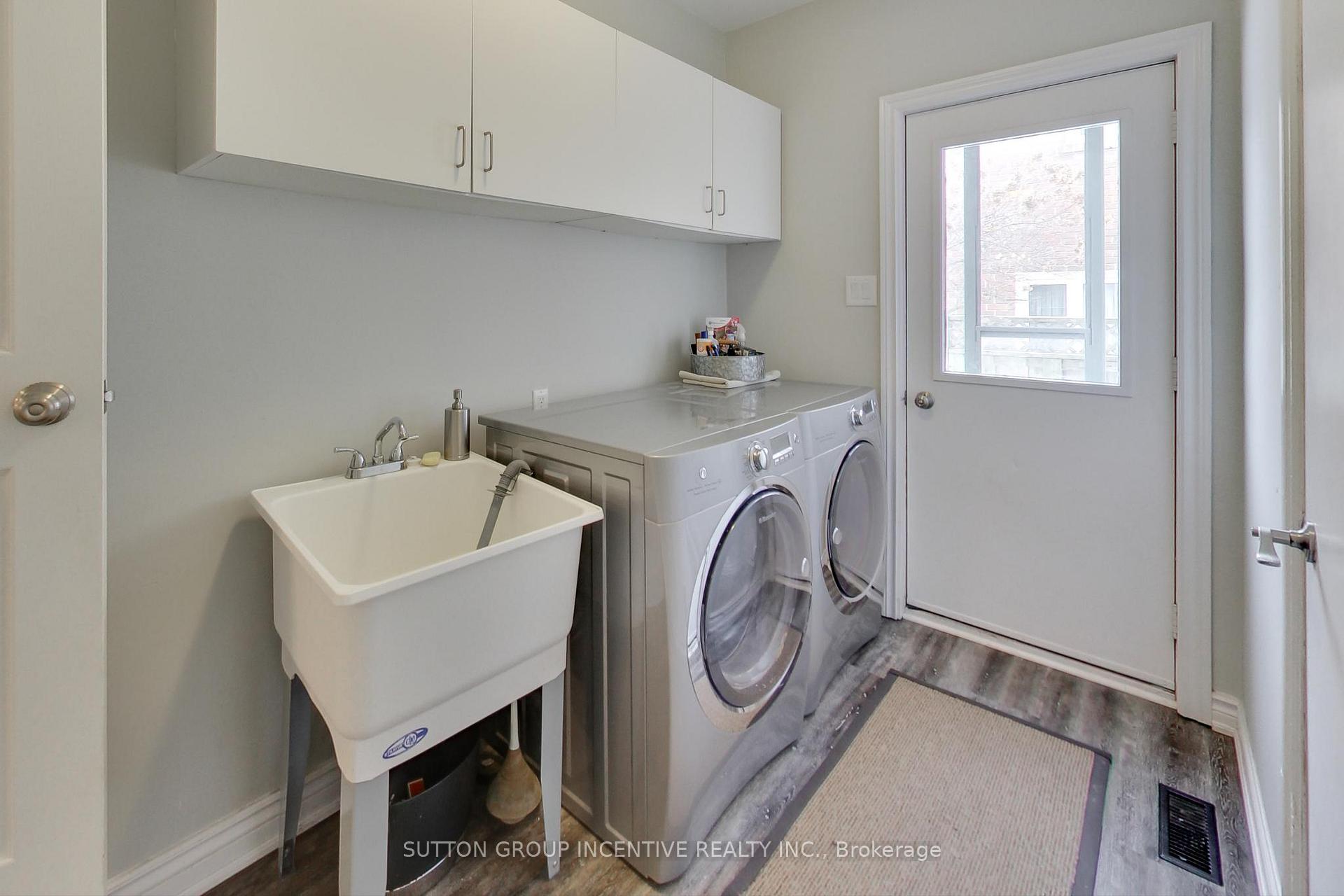 Photo 15 of 16 Byron Crescent, Barrie, Allandale Heights — HOMEH
