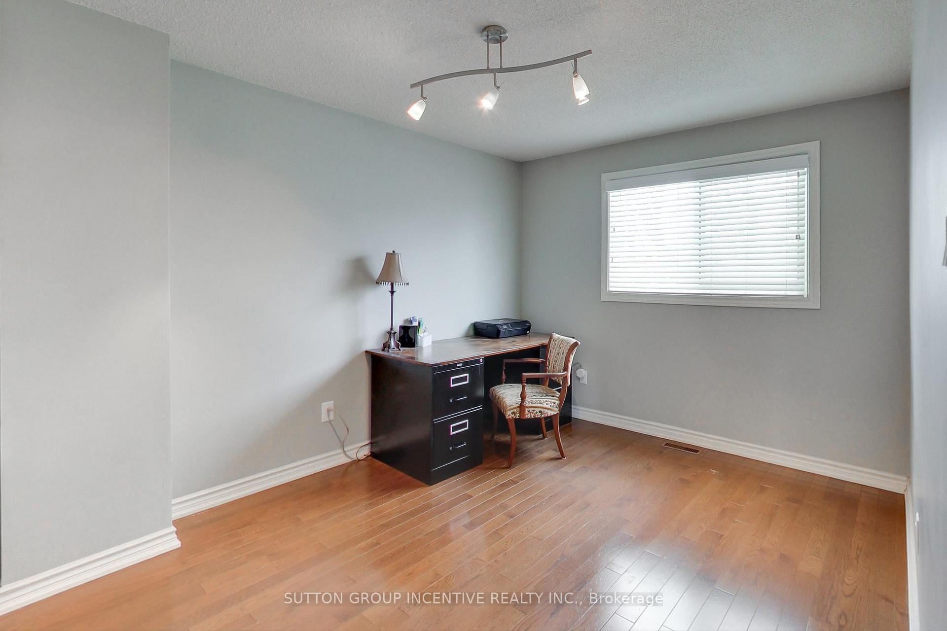 Photo 24 of 16 Byron Crescent, Barrie, Allandale Heights — HOMEH