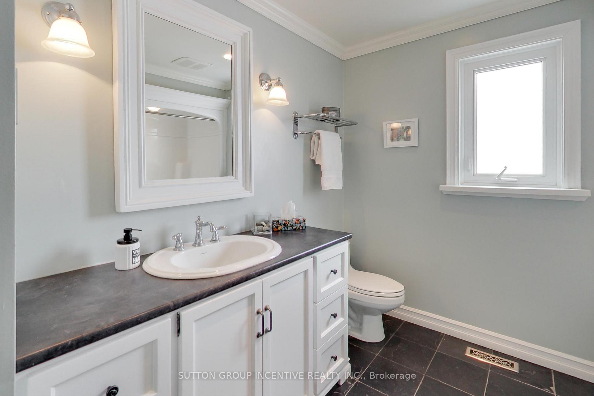 Photo 26 of 16 Byron Crescent, Barrie, Allandale Heights — HOMEH