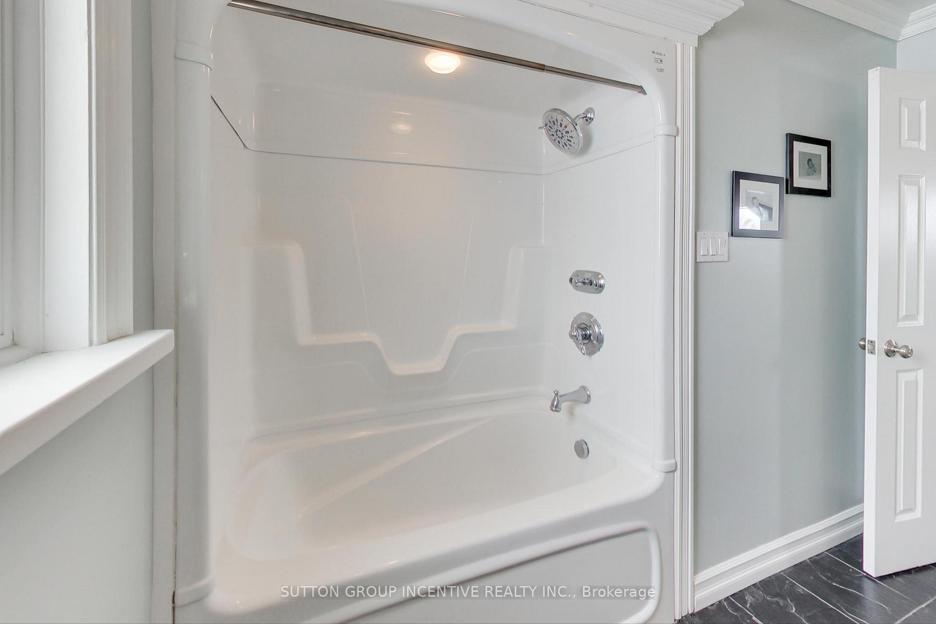 Photo 27 of 16 Byron Crescent, Barrie, Allandale Heights — HOMEH