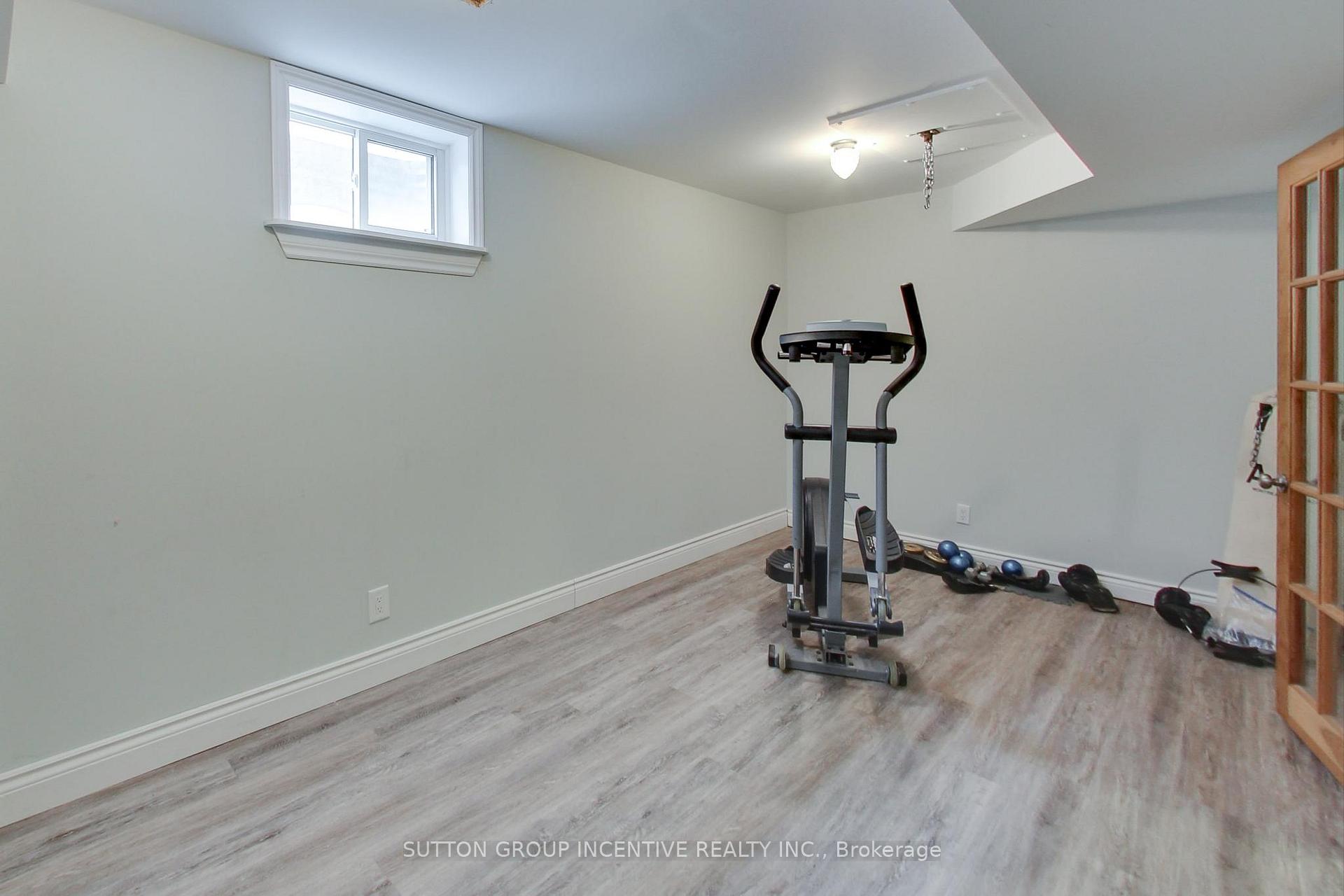 Photo 28 of 16 Byron Crescent, Barrie, Allandale Heights — HOMEH