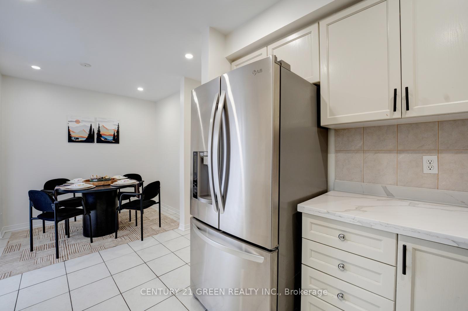 Photo 9 of 62 Saintsbury Crescent, Brampton, Sandringham-Wellington — HOMEH