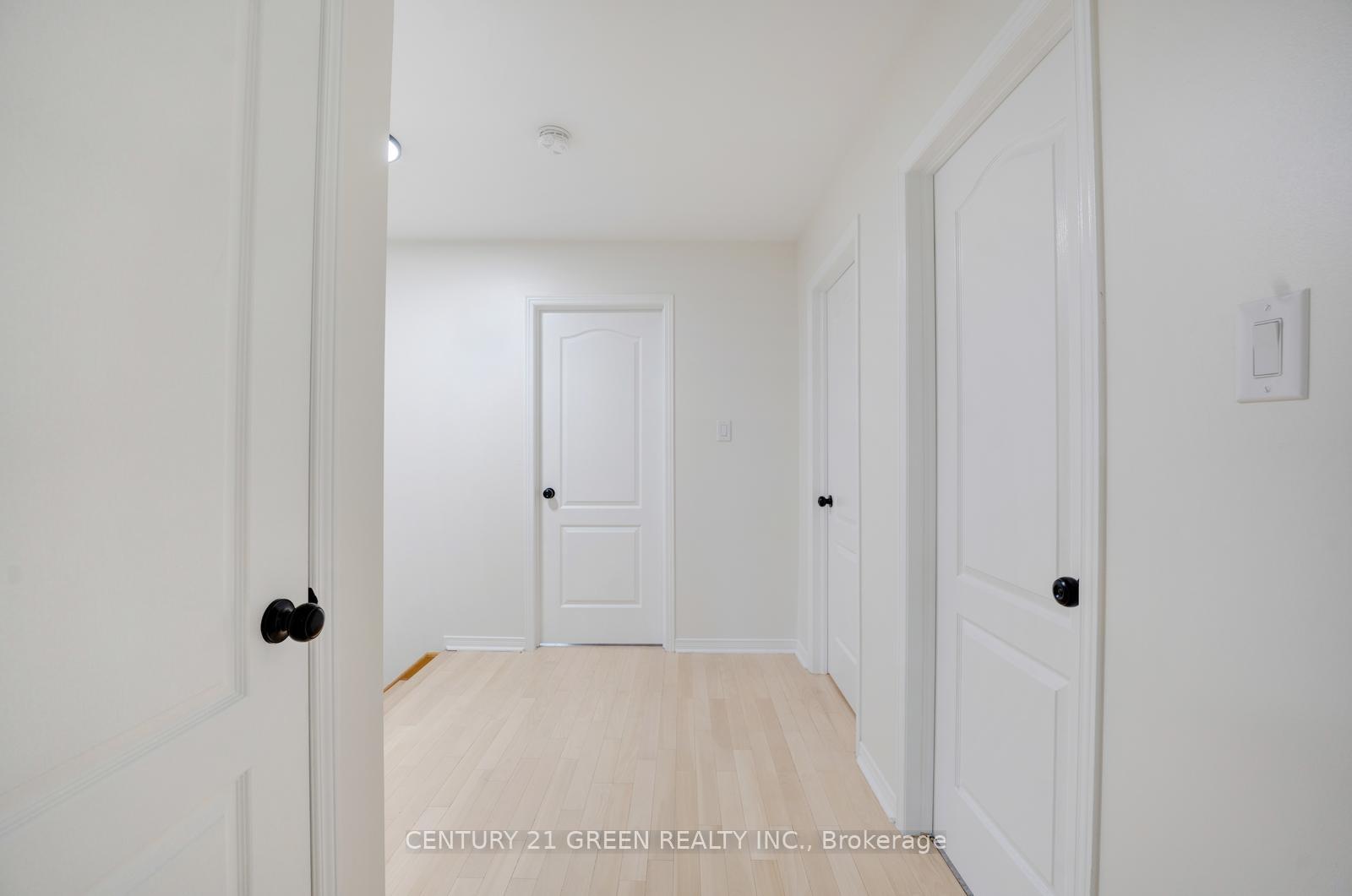Photo 13 of 62 Saintsbury Crescent, Brampton, Sandringham-Wellington — HOMEH