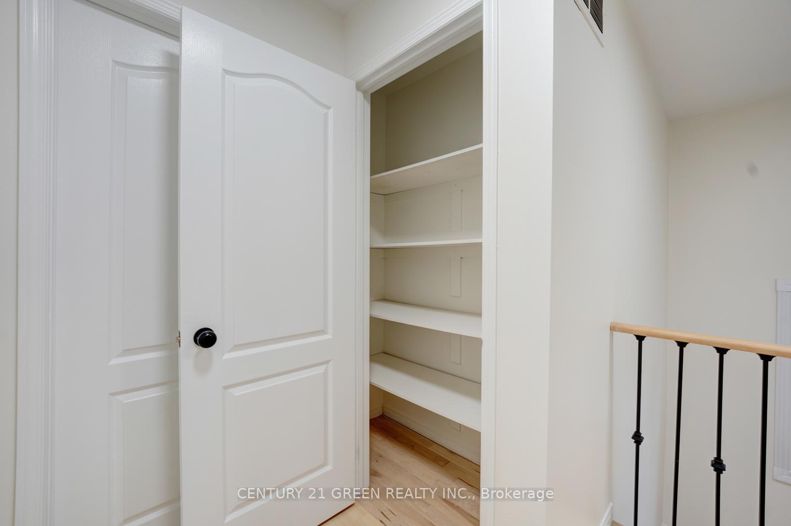 Photo 21 of 62 Saintsbury Crescent, Brampton, Sandringham-Wellington — HOMEH