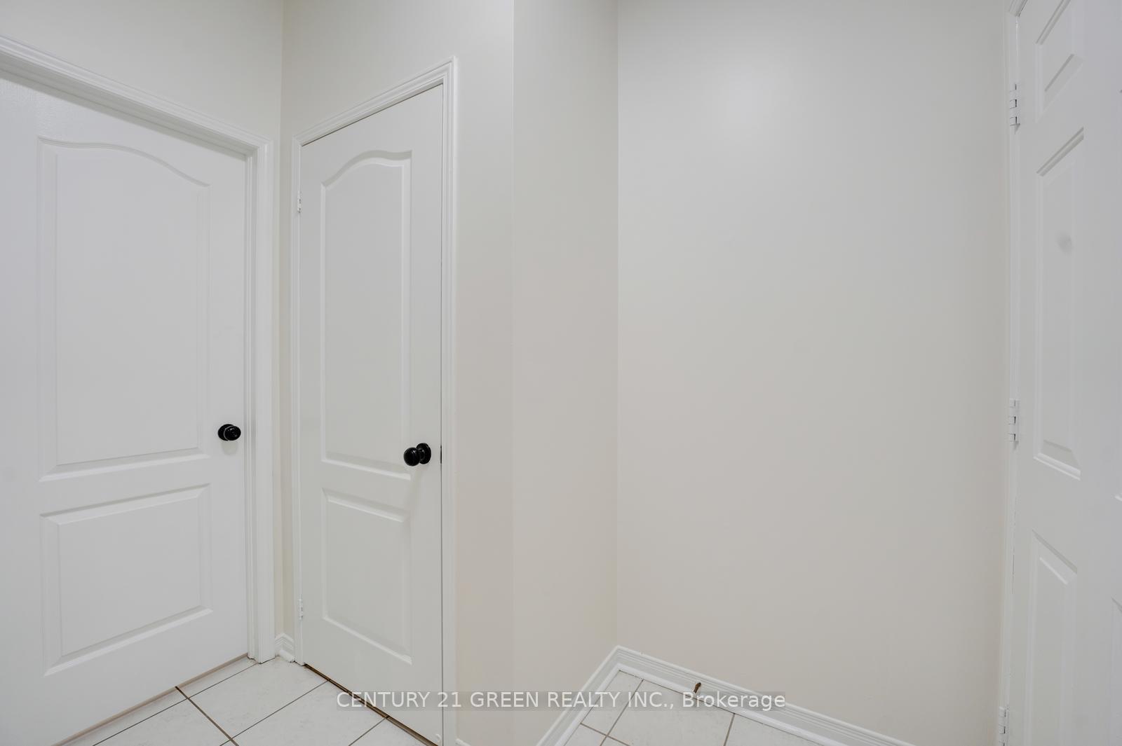 Photo 28 of 62 Saintsbury Crescent, Brampton, Sandringham-Wellington — HOMEH
