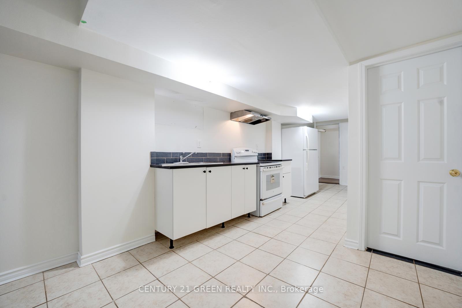 Photo 35 of 62 Saintsbury Crescent, Brampton, Sandringham-Wellington — HOMEH
