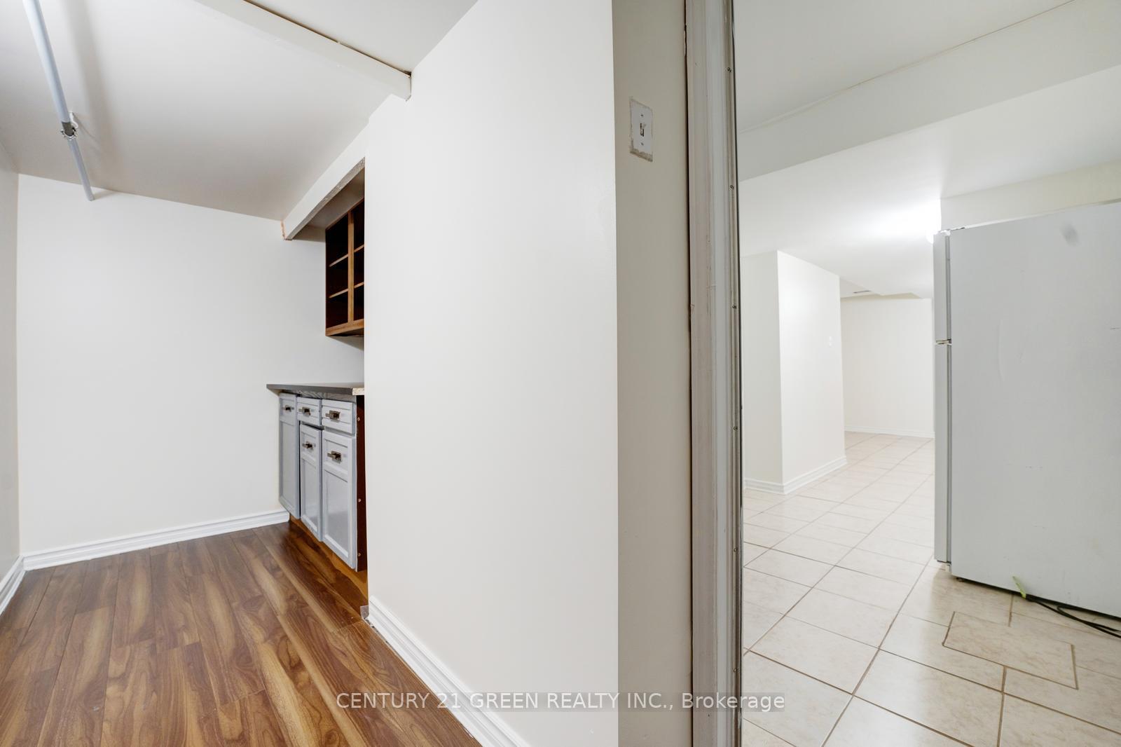 Photo 36 of 62 Saintsbury Crescent, Brampton, Sandringham-Wellington — HOMEH