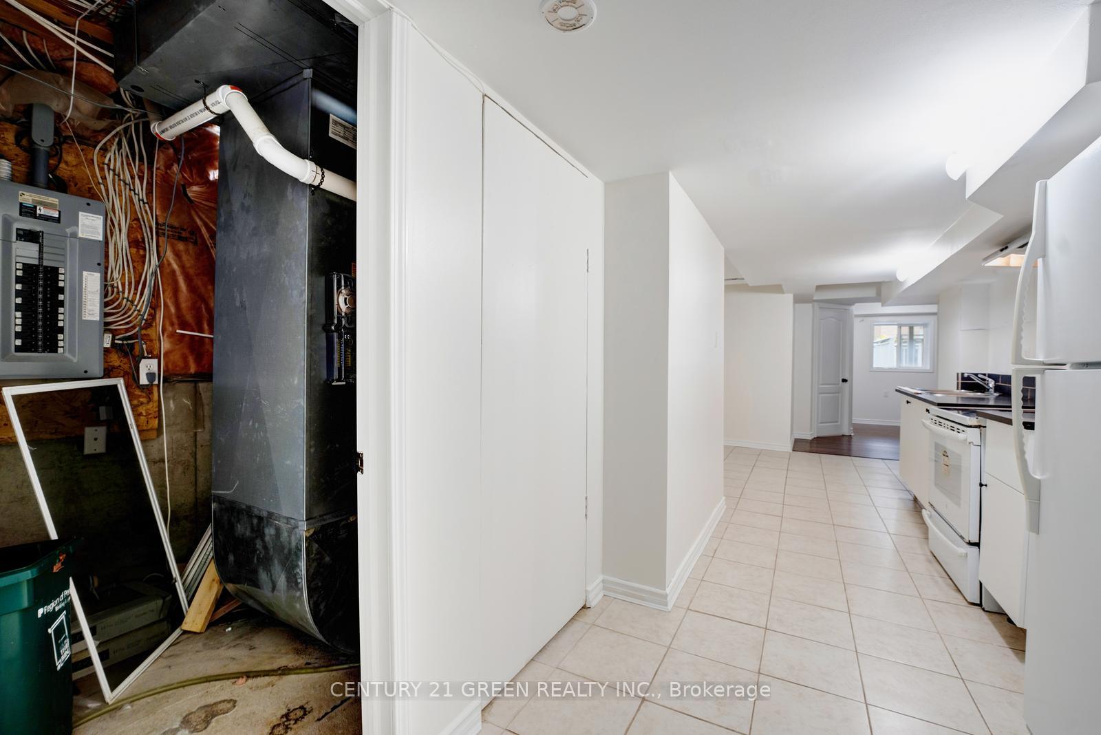 Photo 37 of 62 Saintsbury Crescent, Brampton, Sandringham-Wellington — HOMEH