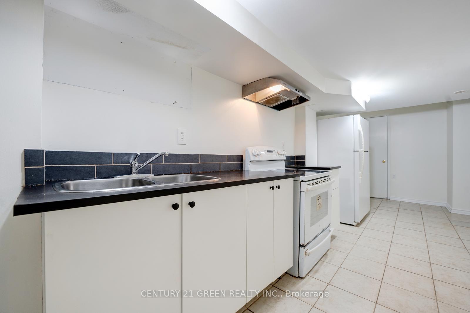 Photo 39 of 62 Saintsbury Crescent, Brampton, Sandringham-Wellington — HOMEH