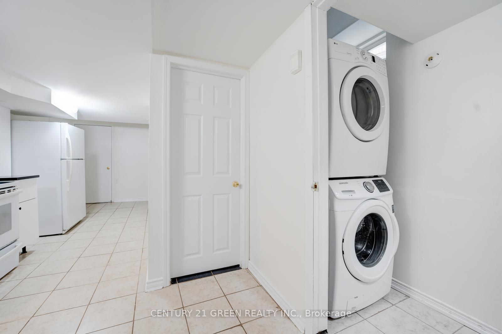 Photo 40 of 62 Saintsbury Crescent, Brampton, Sandringham-Wellington — HOMEH