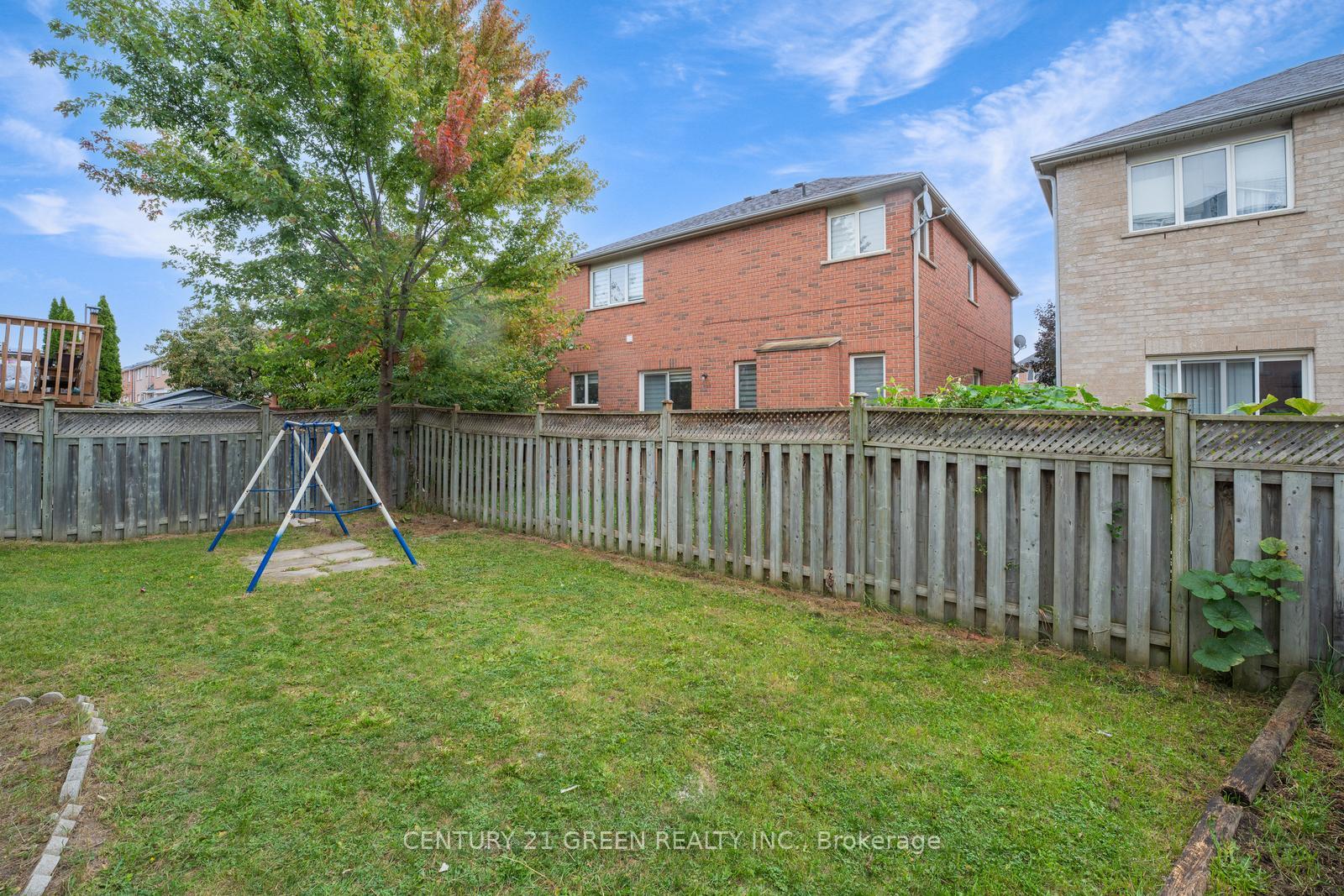 Photo 44 of 62 Saintsbury Crescent, Brampton, Sandringham-Wellington — HOMEH
