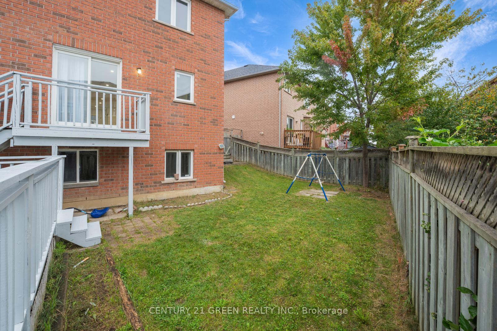 Photo 45 of 62 Saintsbury Crescent, Brampton, Sandringham-Wellington — HOMEH
