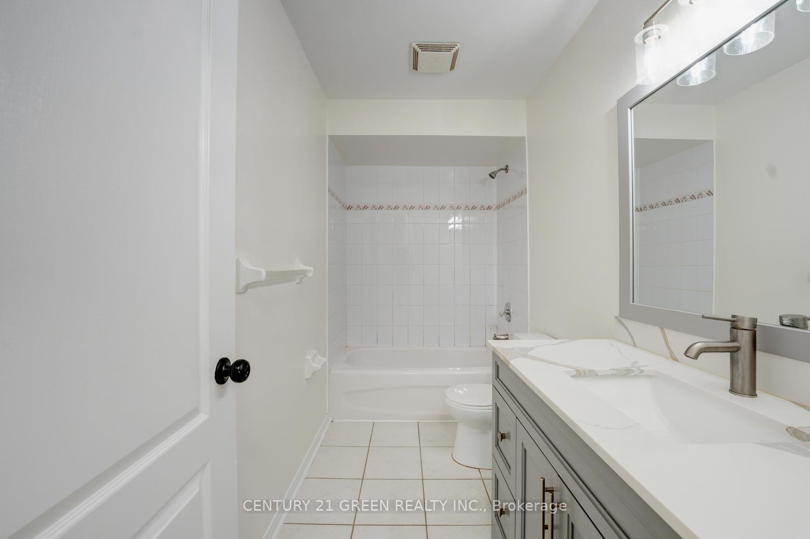 Photo 48 of 62 Saintsbury Crescent, Brampton, Sandringham-Wellington — HOMEH
