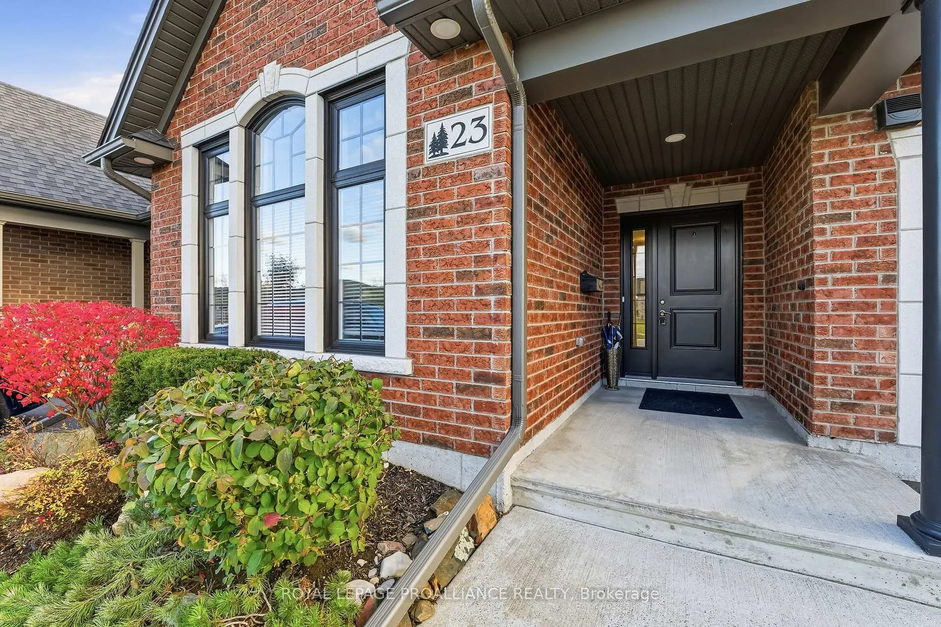 Photo 3 of 23 Cove Crescent, Brighton — HOMEH