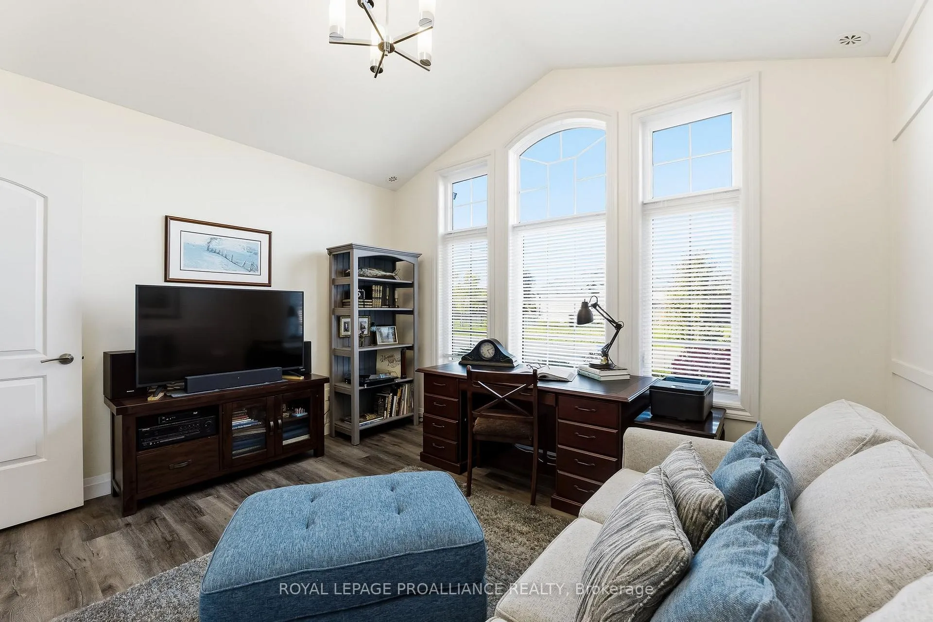 Photo 24 of 23 Cove Crescent, Brighton — HOMEH