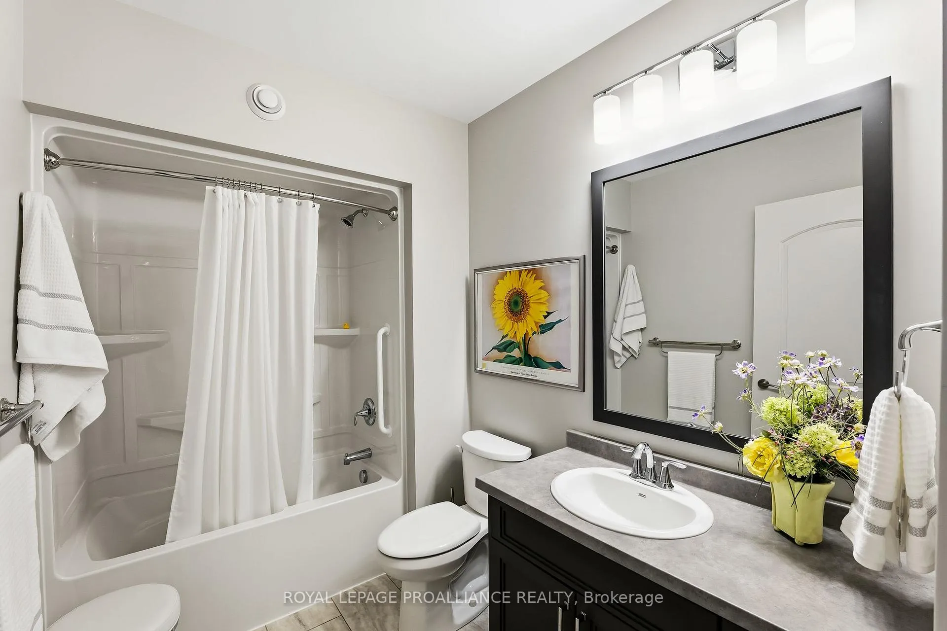 Photo 25 of 23 Cove Crescent, Brighton — HOMEH