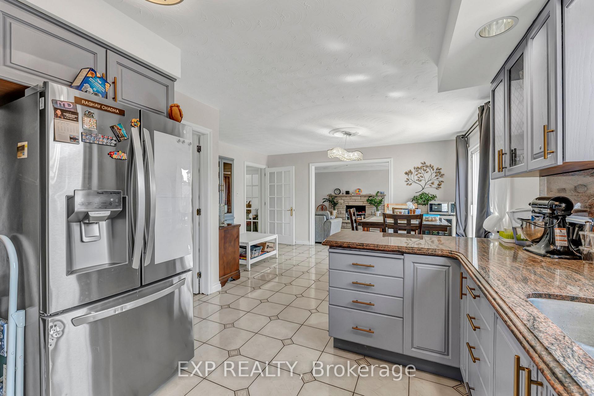 Photo 11 of 2 Glencrest Avenue, Hamilton, Stoney Creek — HOMEH