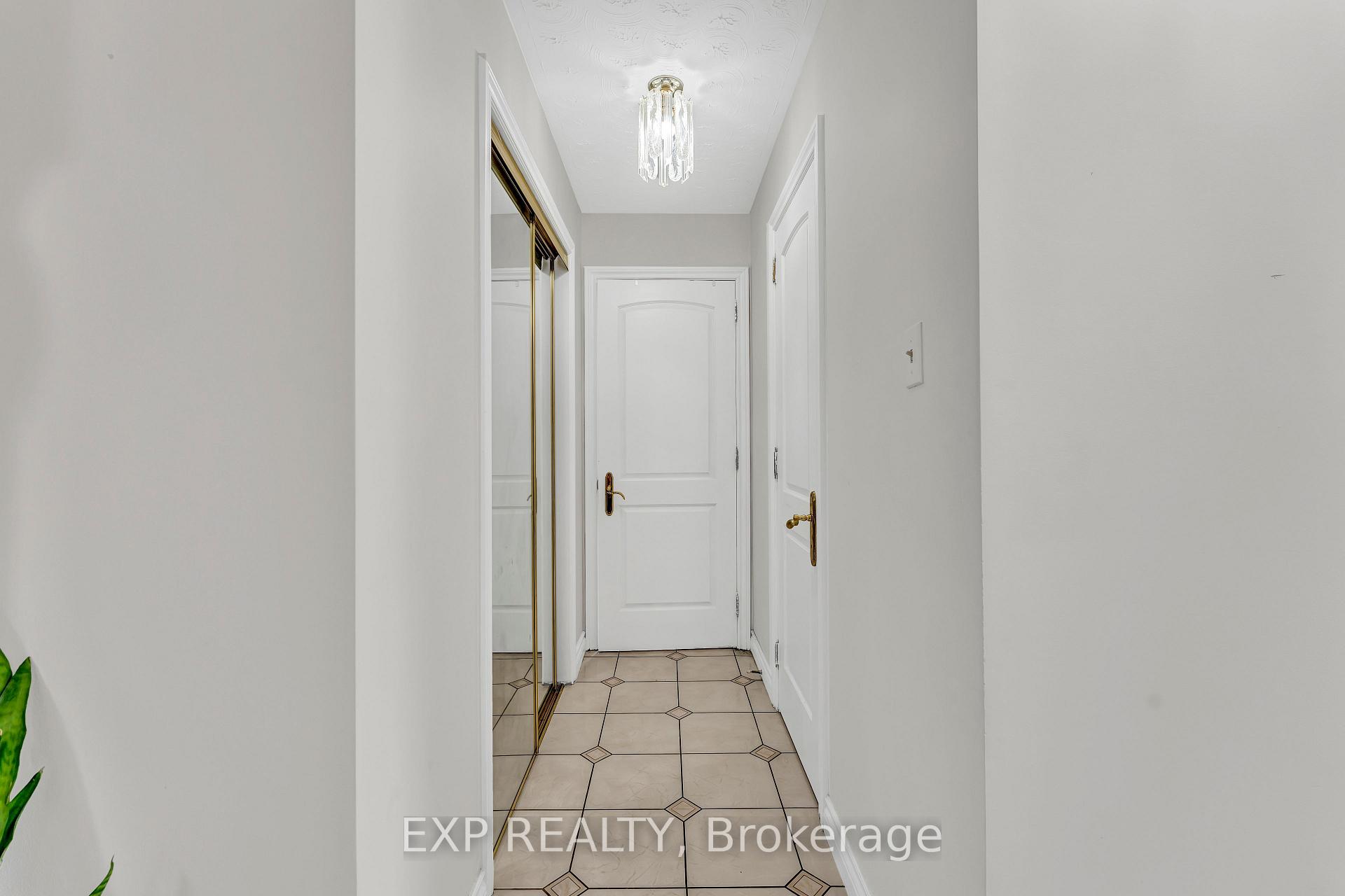 Photo 14 of 2 Glencrest Avenue, Hamilton, Stoney Creek — HOMEH
