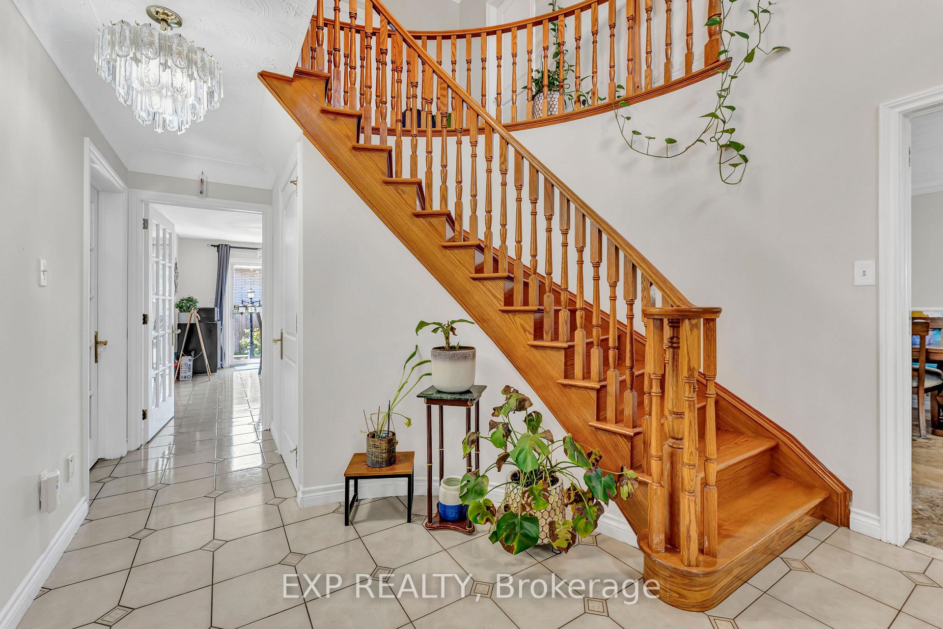 Photo 15 of 2 Glencrest Avenue, Hamilton, Stoney Creek — HOMEH