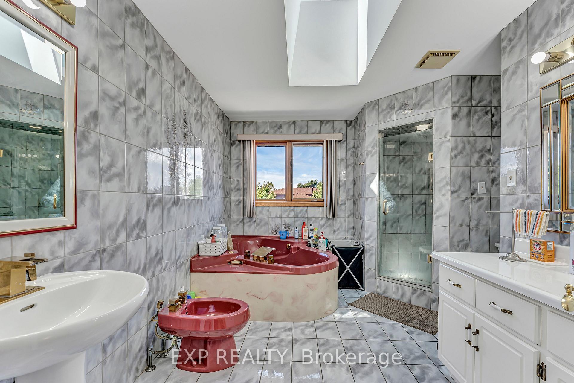 Photo 20 of 2 Glencrest Avenue, Hamilton, Stoney Creek — HOMEH