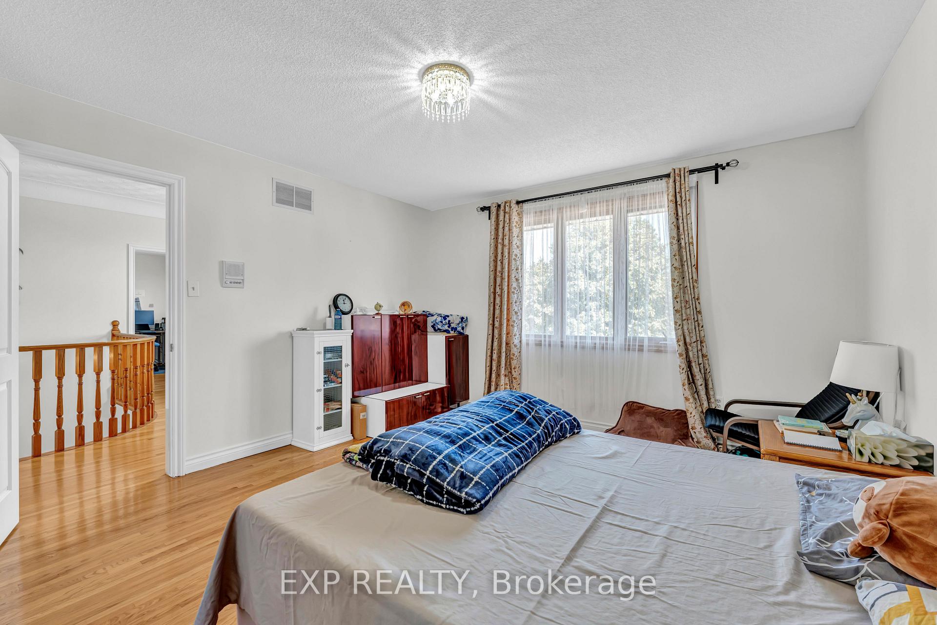 Photo 23 of 2 Glencrest Avenue, Hamilton, Stoney Creek — HOMEH