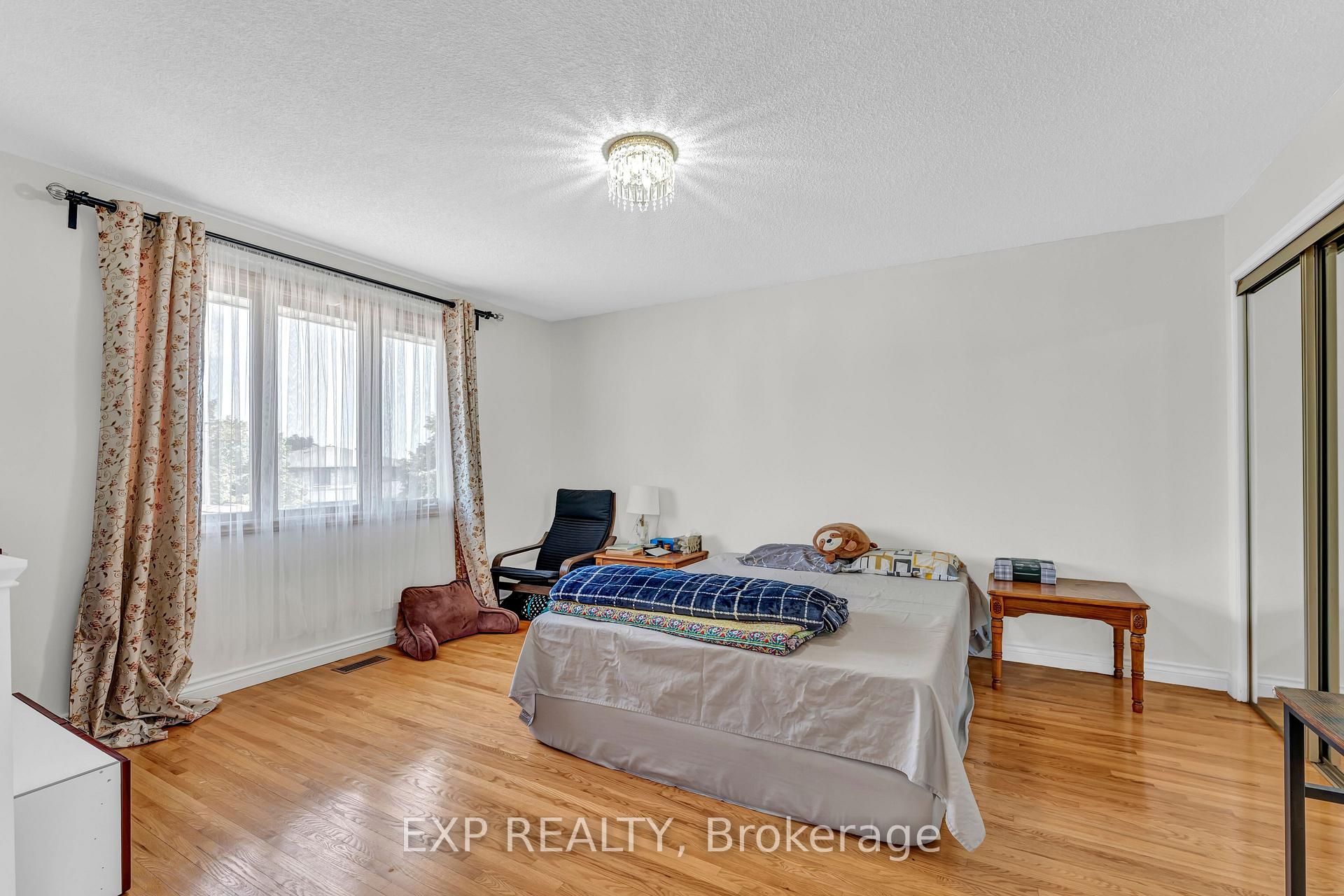 Photo 24 of 2 Glencrest Avenue, Hamilton, Stoney Creek — HOMEH