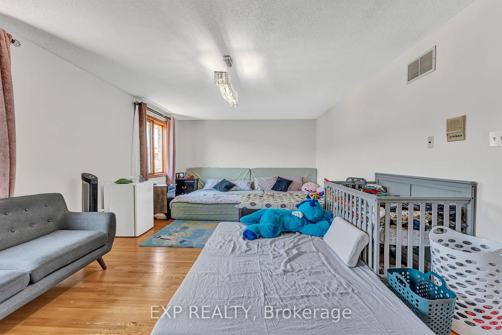 Photo 25 of 2 Glencrest Avenue, Hamilton, Stoney Creek — HOMEH