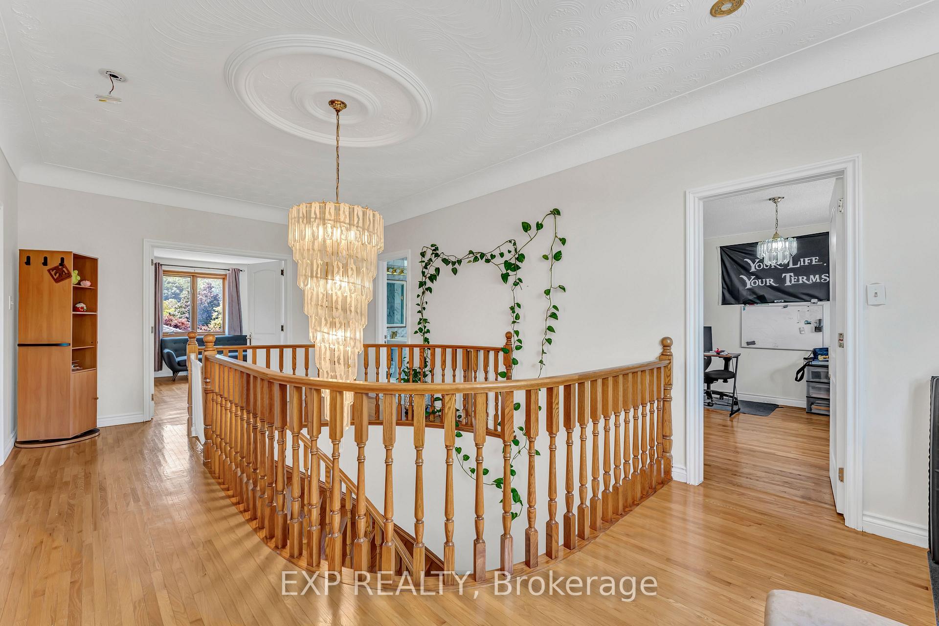 Photo 28 of 2 Glencrest Avenue, Hamilton, Stoney Creek — HOMEH