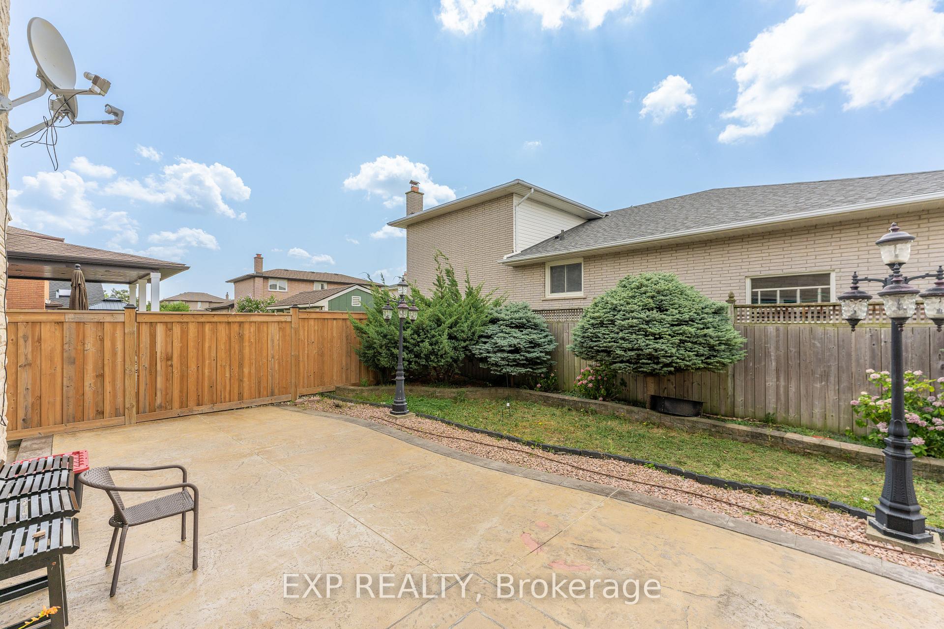 Photo 42 of 2 Glencrest Avenue, Hamilton, Stoney Creek — HOMEH