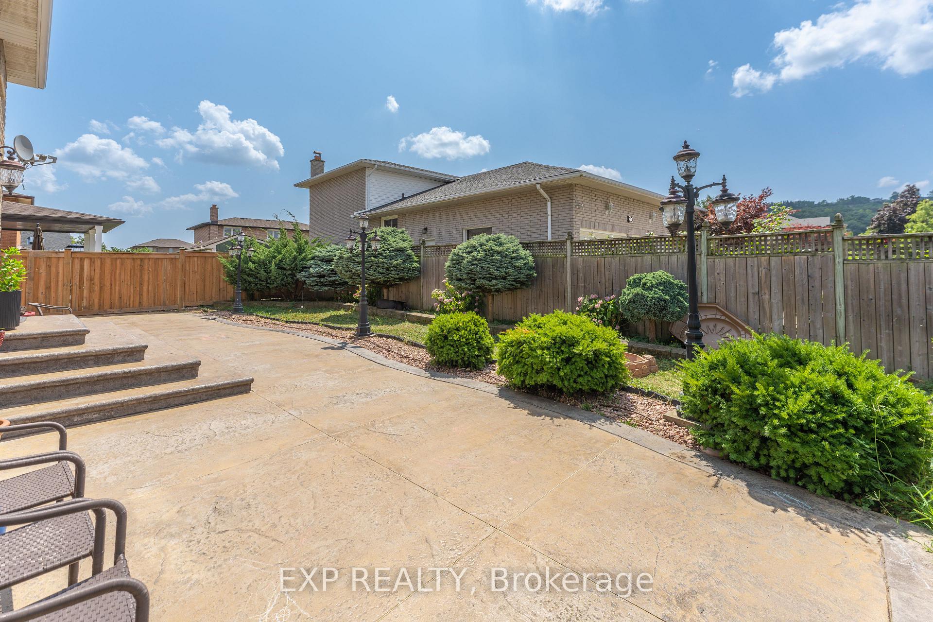 Photo 44 of 2 Glencrest Avenue, Hamilton, Stoney Creek — HOMEH