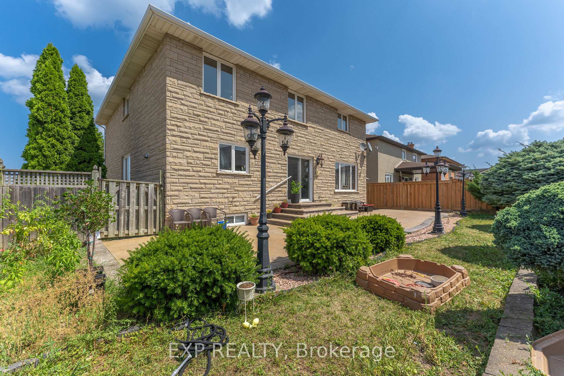 Photo 47 of 2 Glencrest Avenue, Hamilton, Stoney Creek — HOMEH
